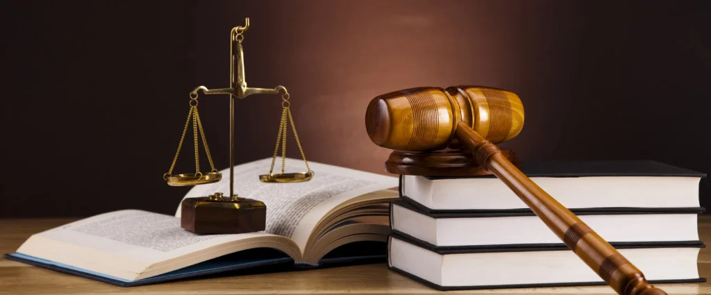 نخبة من المحامين والمستشارين لاستشارات التأمين وإدارة المخاطر